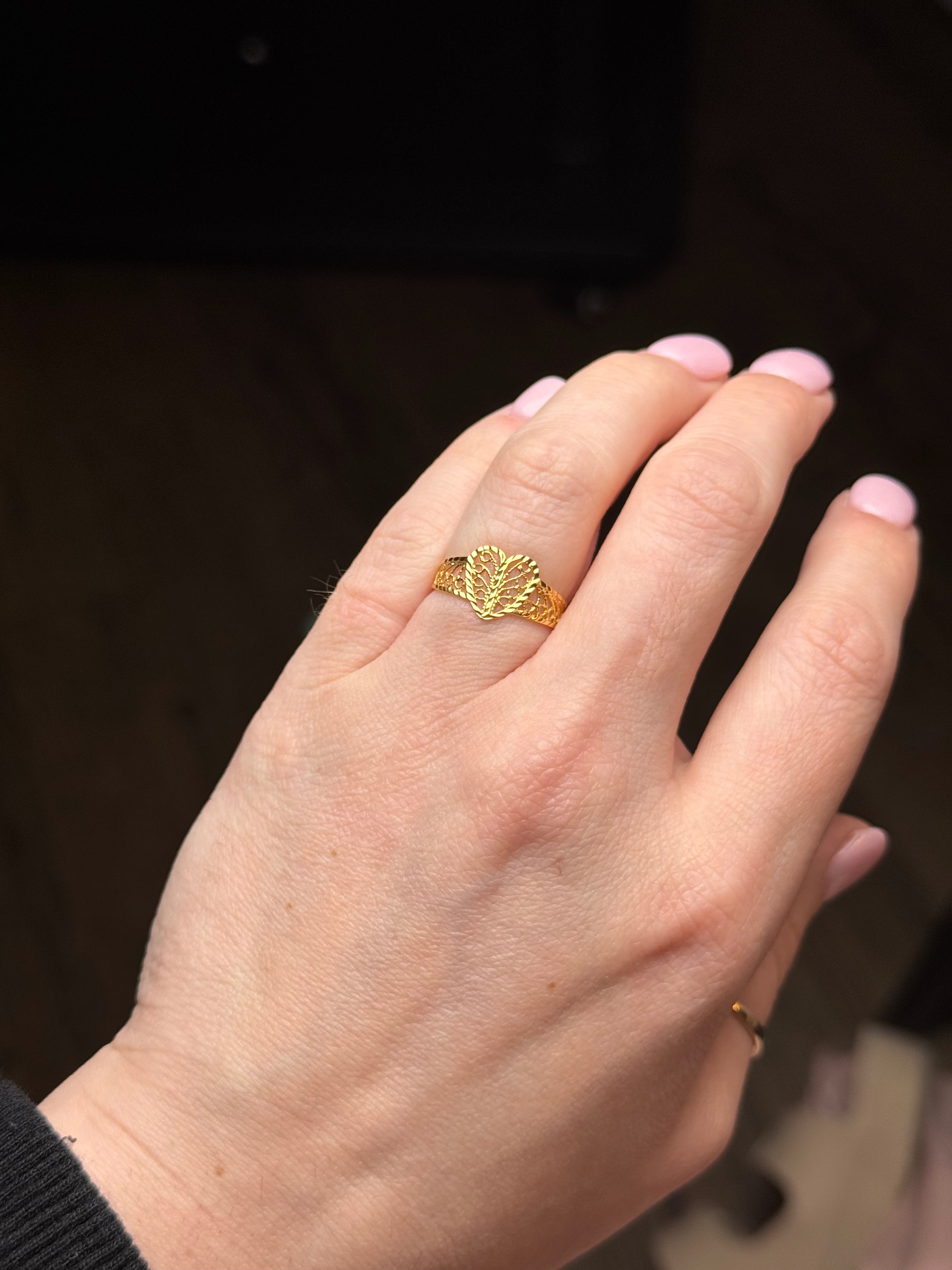 14K Gold Filigree Heart Ring – Size 6.5