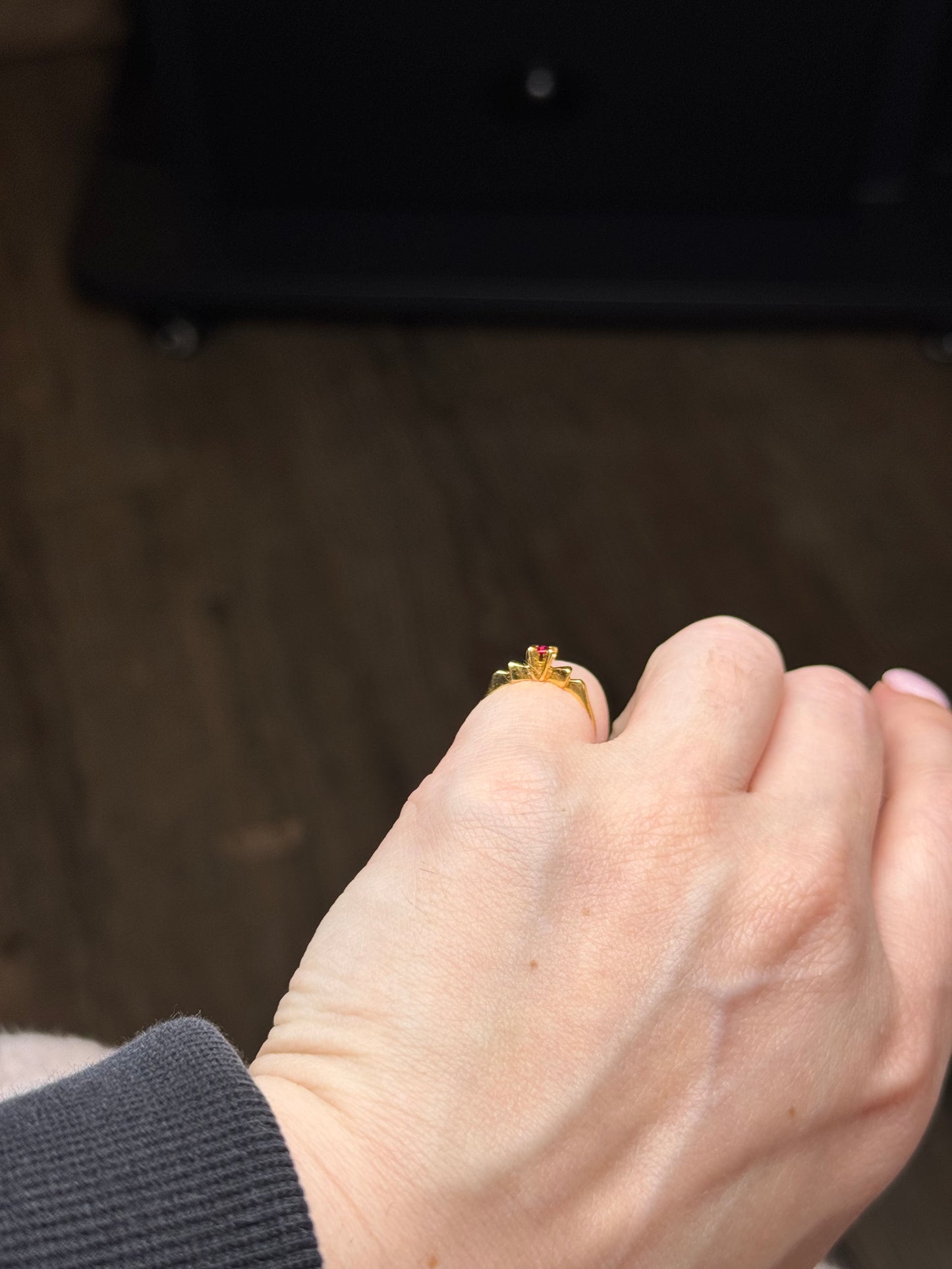 10K Spinel or Topaz Ring - Size 3.75