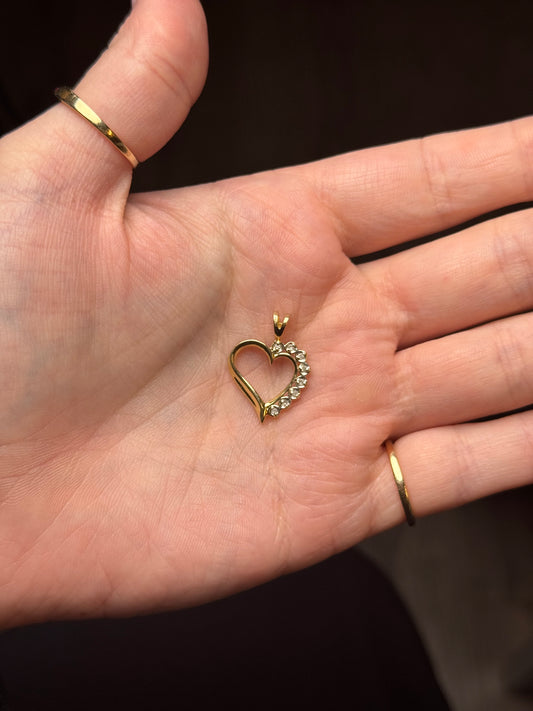 10k diamond pendant
