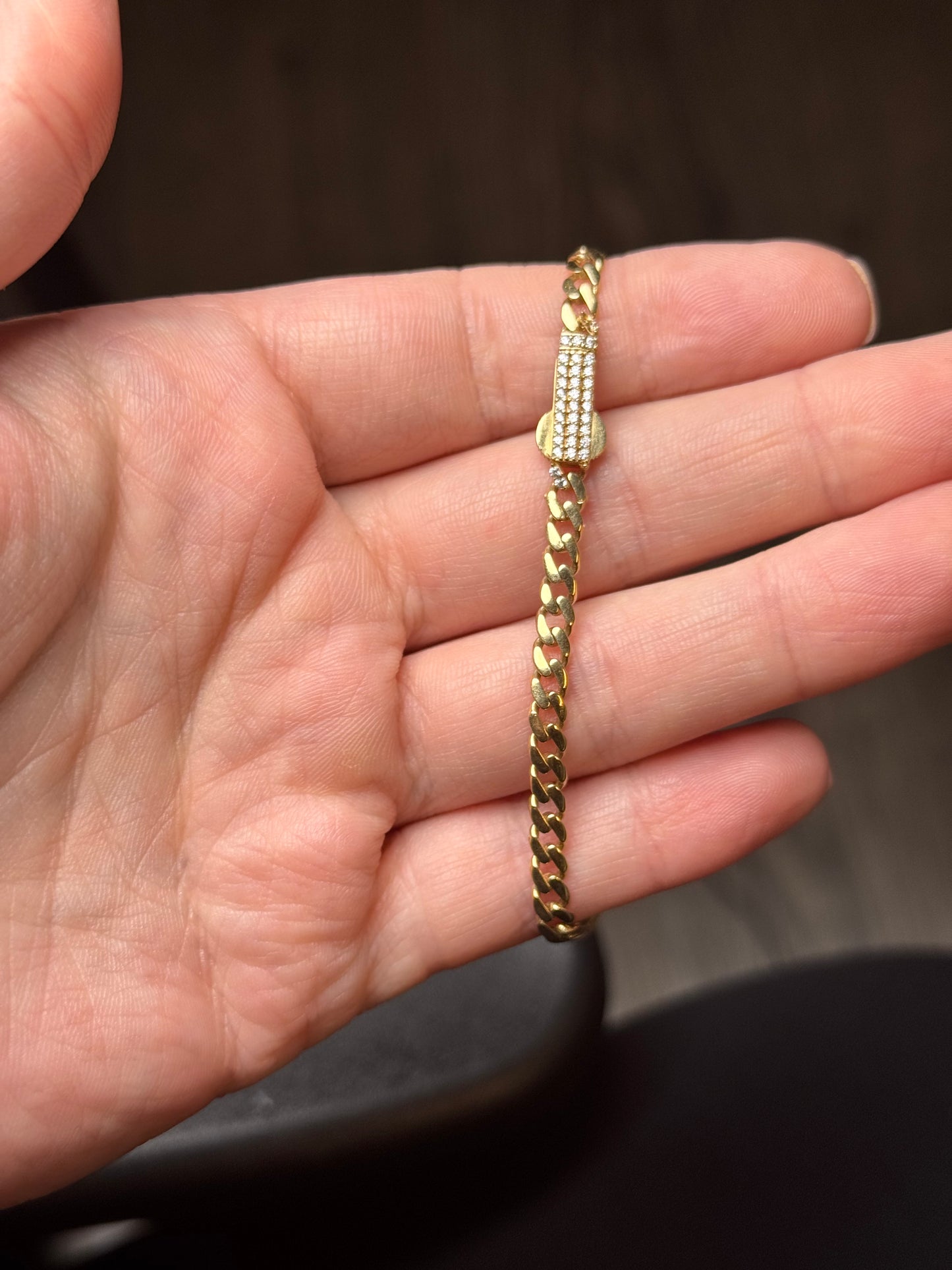 14k Bracelet - 9 inches (not diamonds)