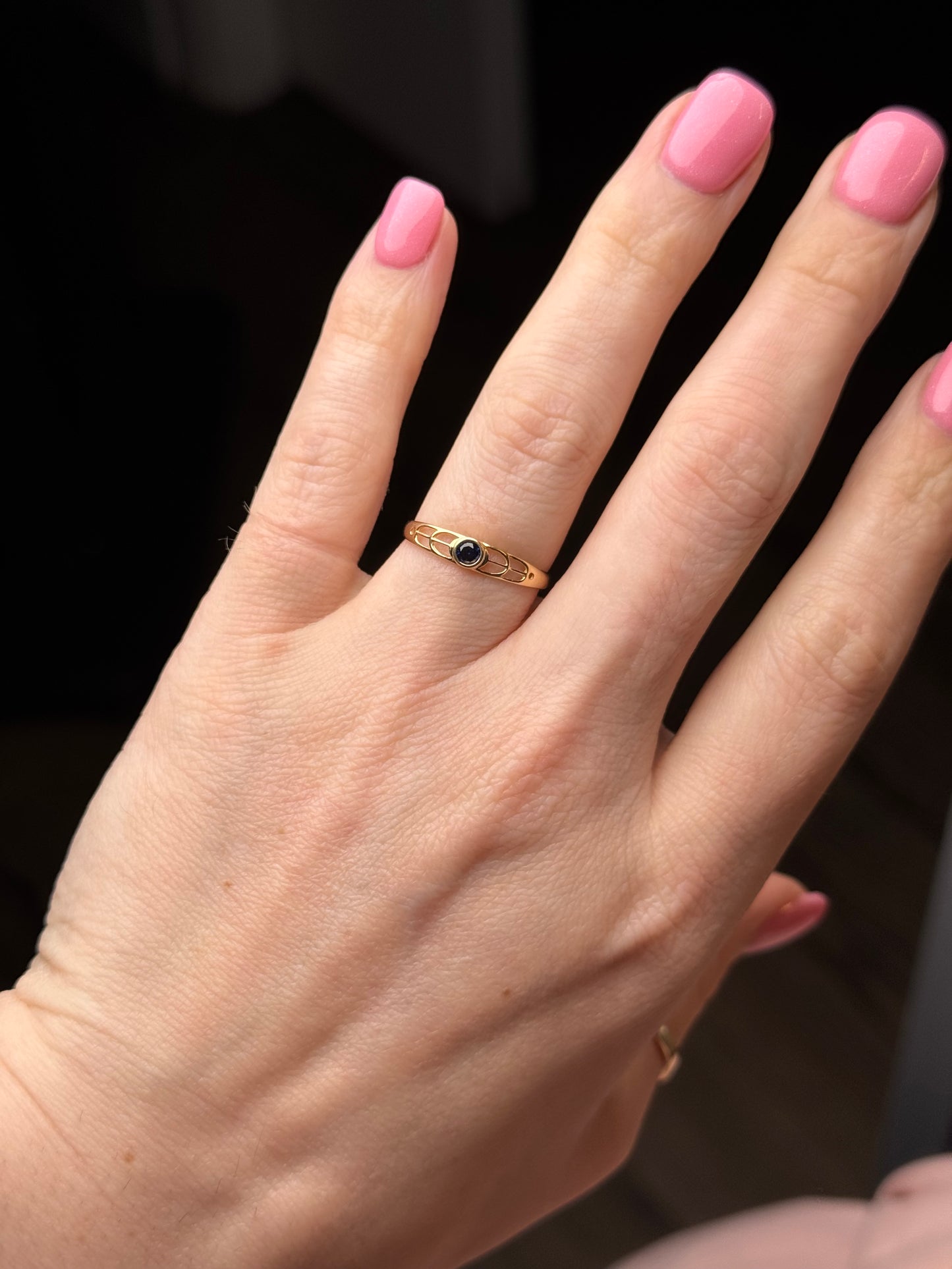 14k spinel ring - size 7.25
