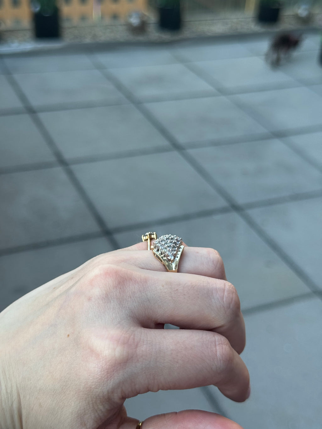 10k diamond ring - size 6.5