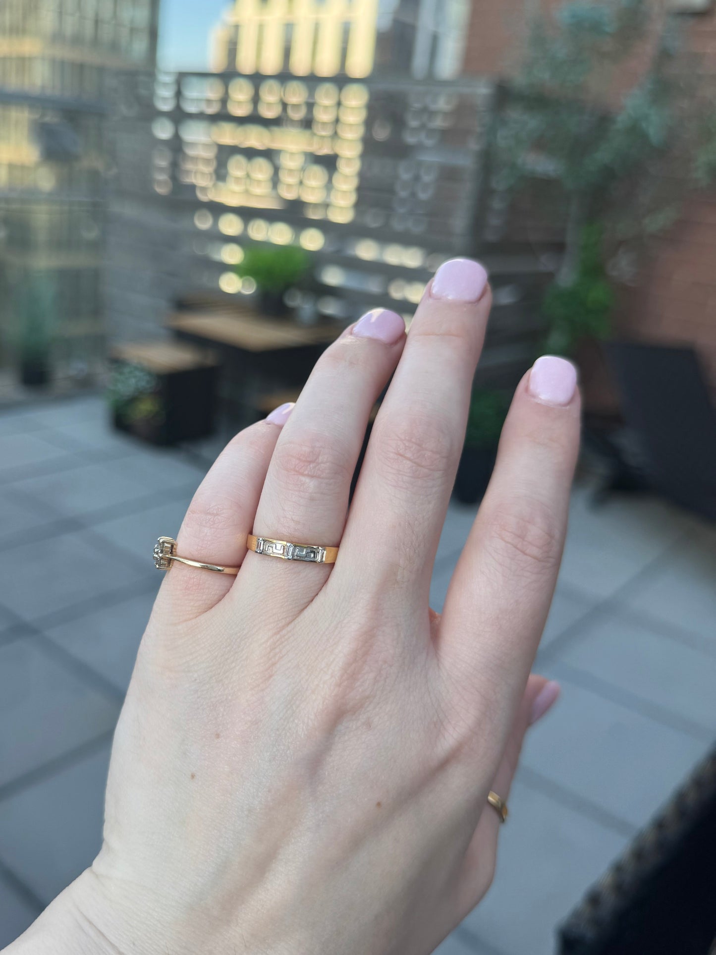 14K Gold Pattern Band Ring – Size 7.75