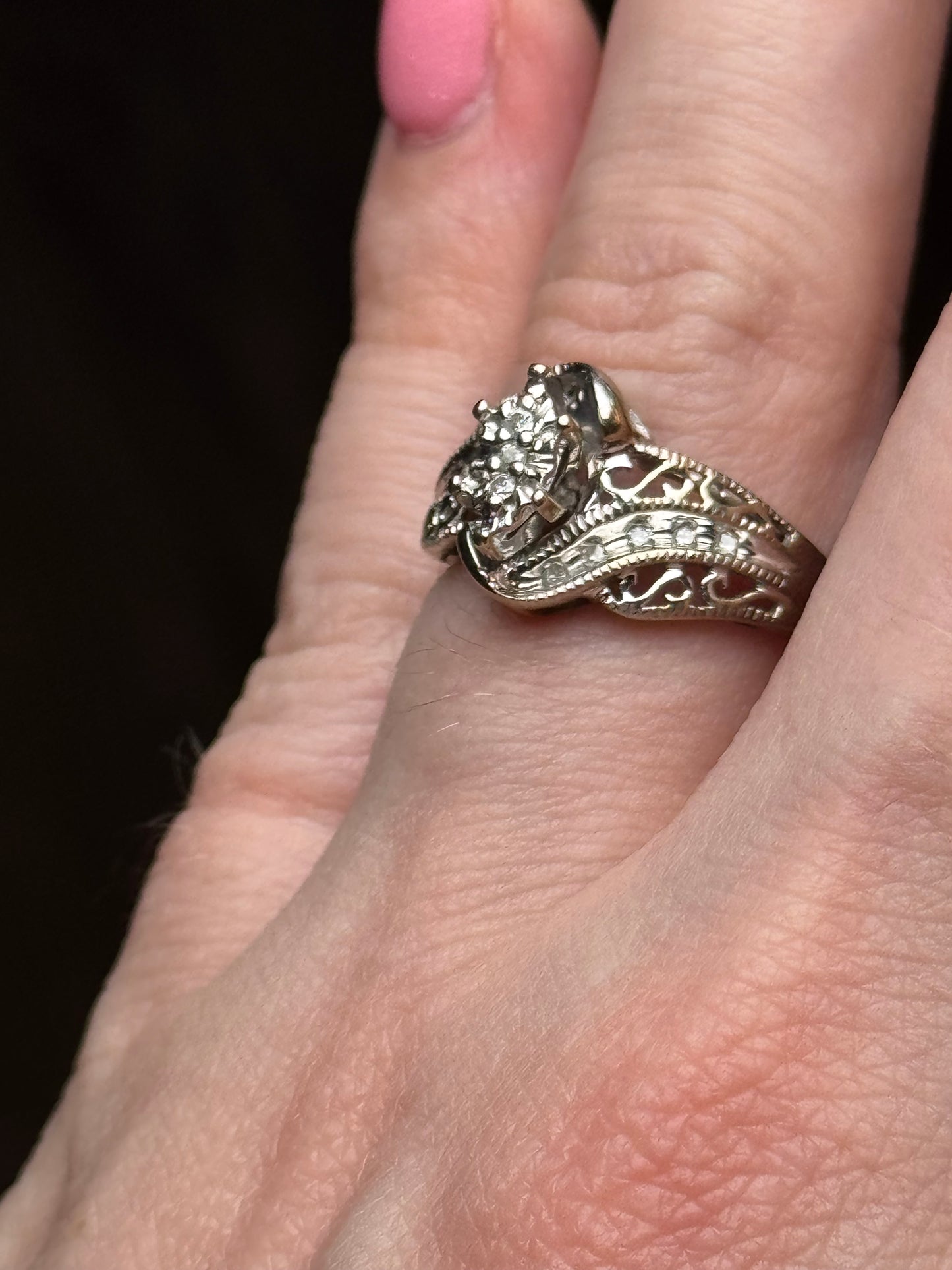 10k two tone diamond ring (yellow and white) - size 6.75