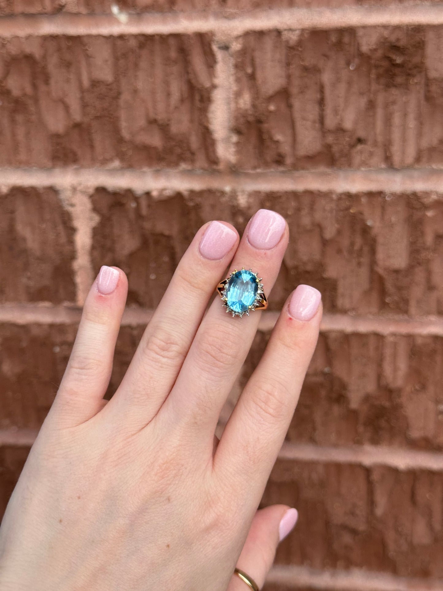 10K Gold Blue Topaz & Diamond Ring – Size 5