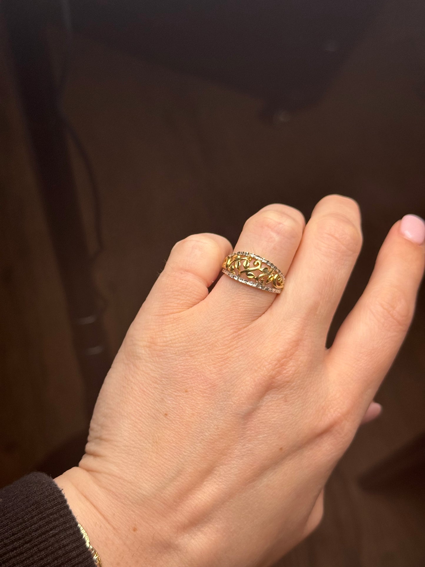10K White Gold and Yellow Gold Ring - size 7