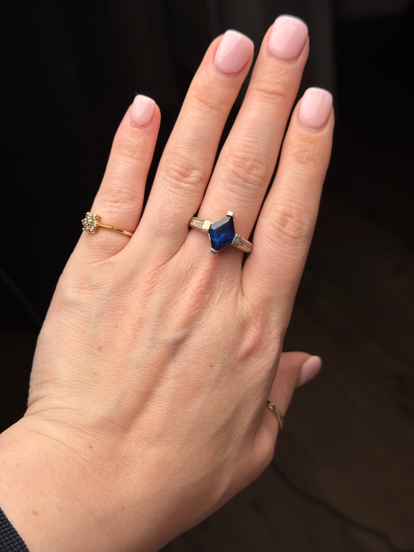 Sterling sapphire ring - size 9
