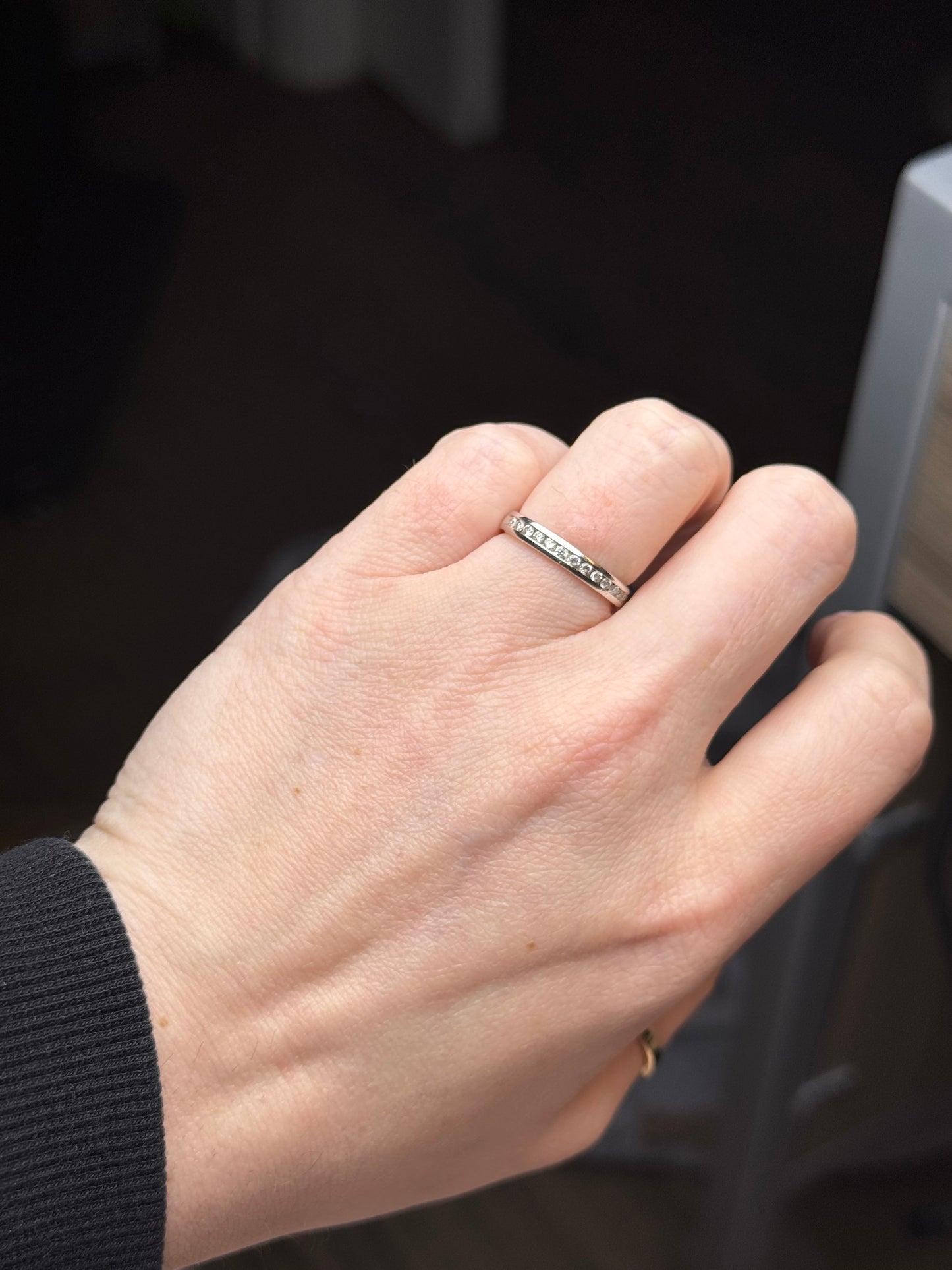 14k White Gold Channel Band Ring - Size 6