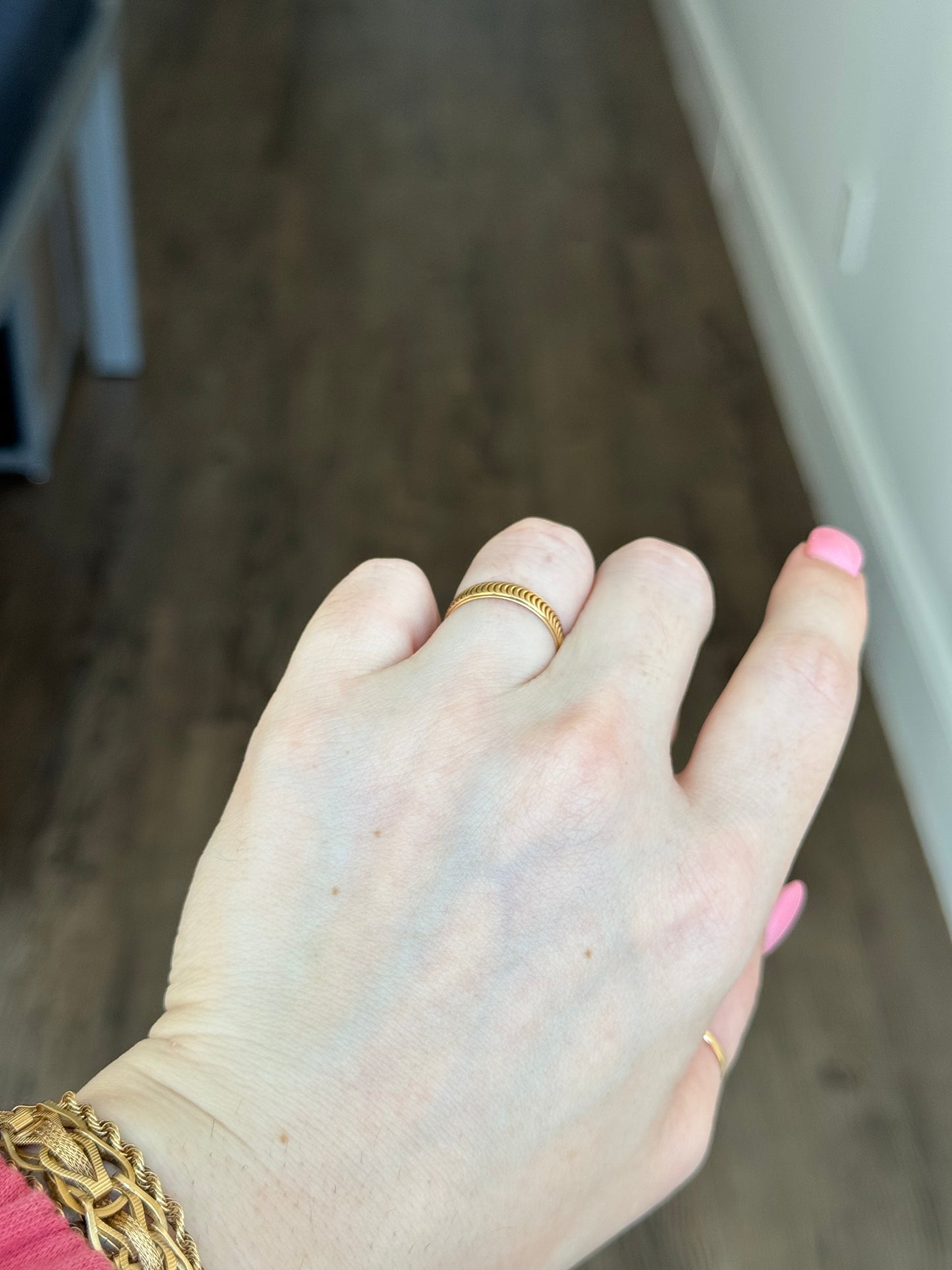 18k Ring - Size 7 (has inscription inside)