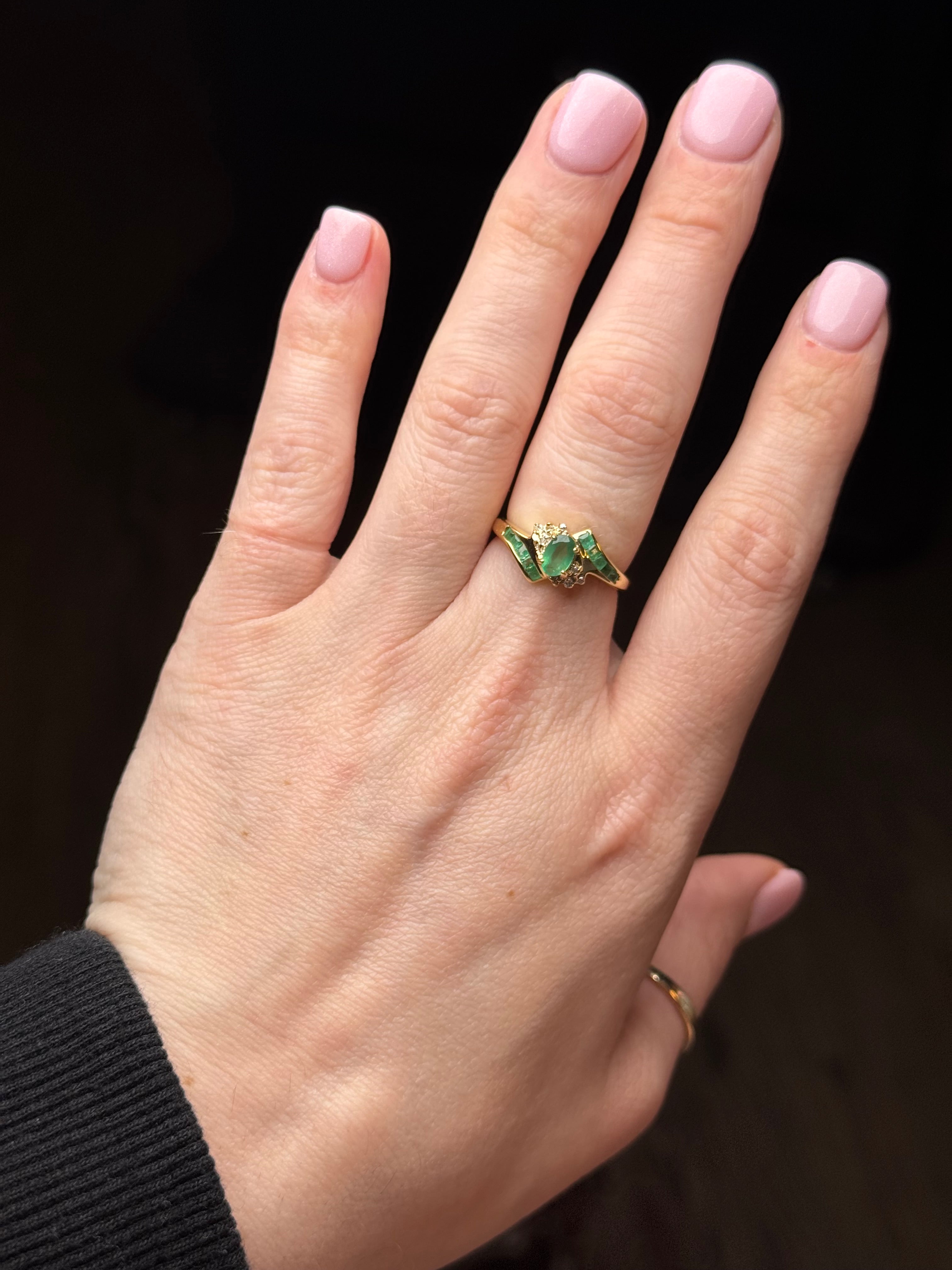10K Gold Emerald & Diamond Ring – Size 7