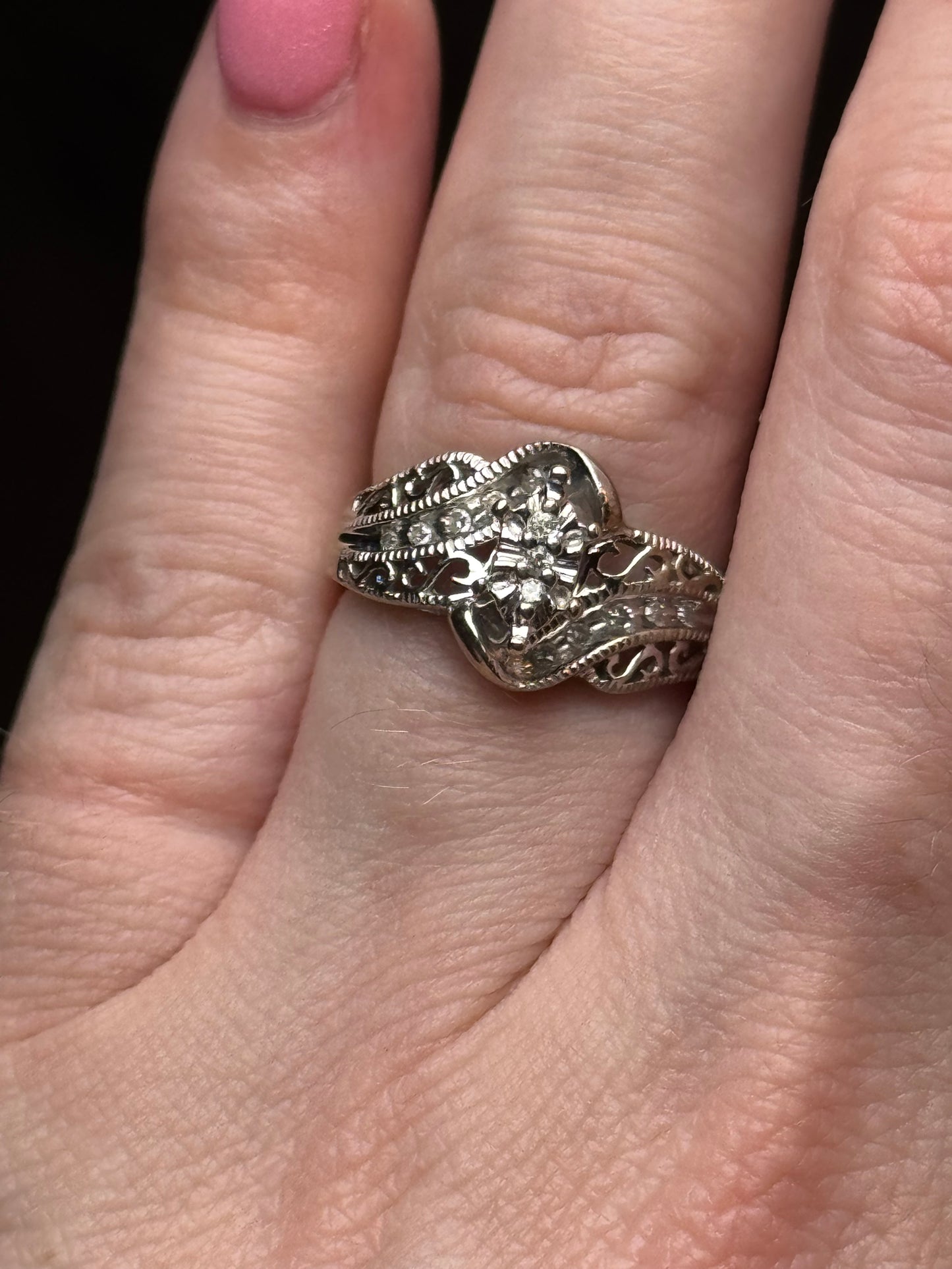 10k two tone diamond ring (yellow and white) - size 6.75