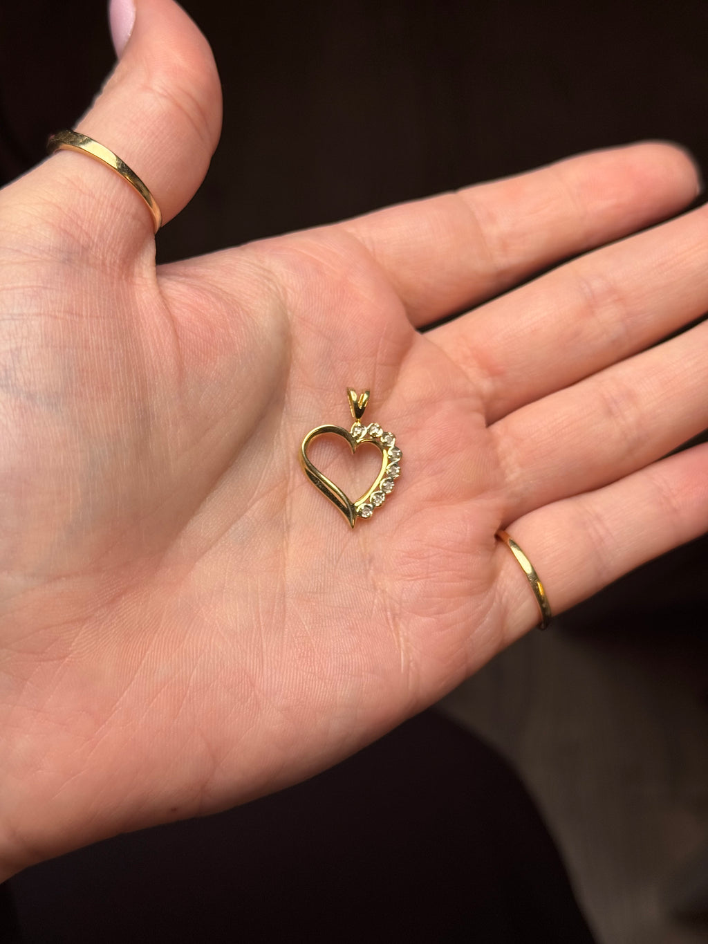 10k diamond pendant