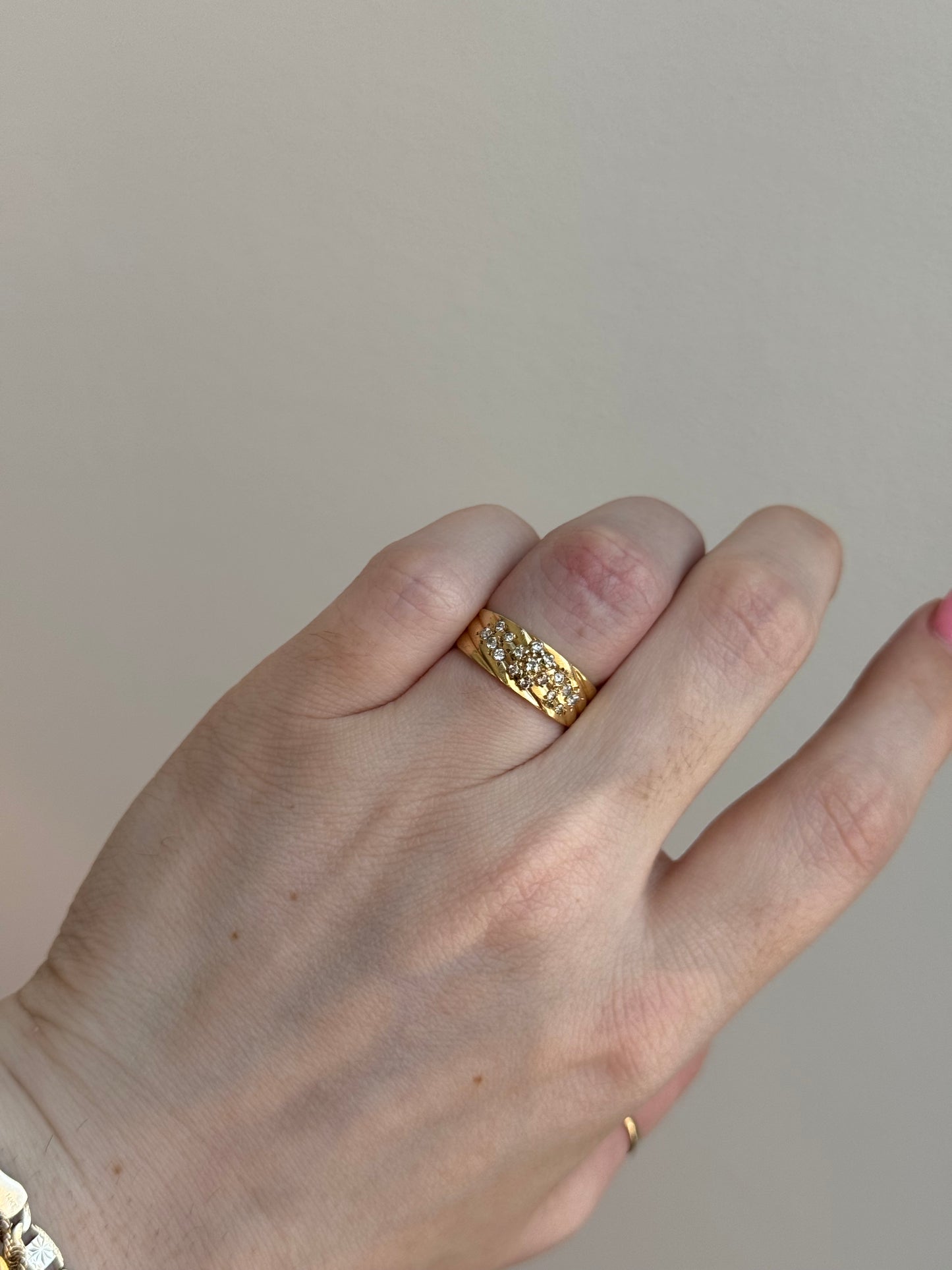 14k Diamond Ring - Size 6.25