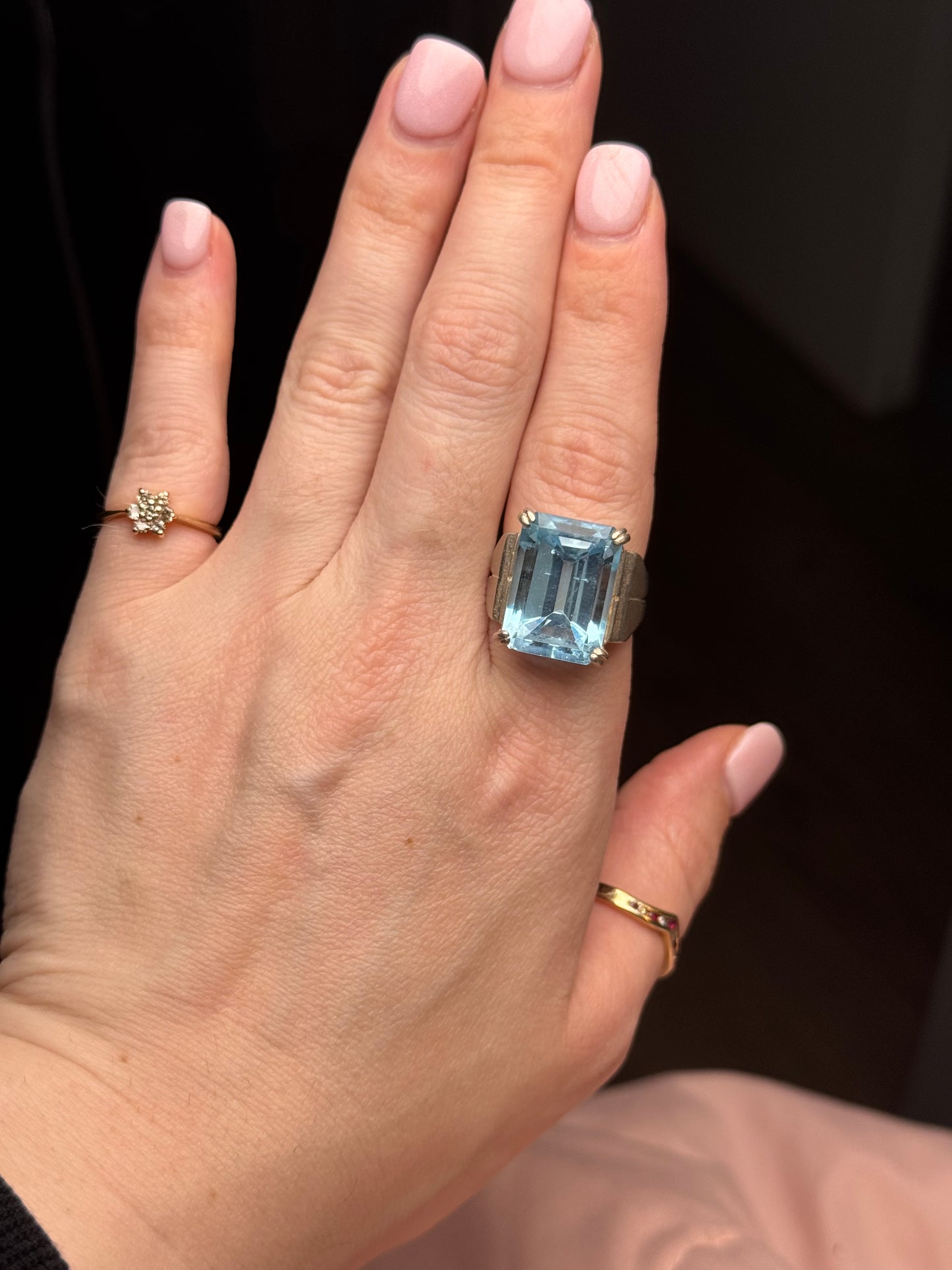 Sterling Topaz Ring - Size 7.5 (note small chips on topaz bottom)