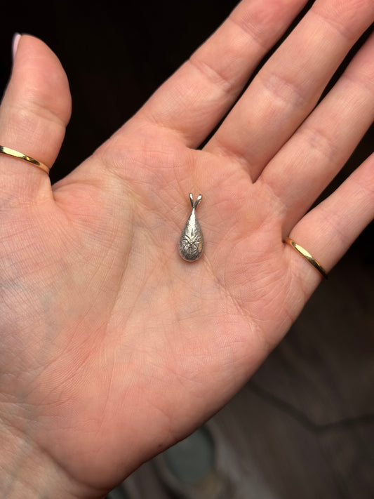 14k White Gold Pendant with sapphire or diamond