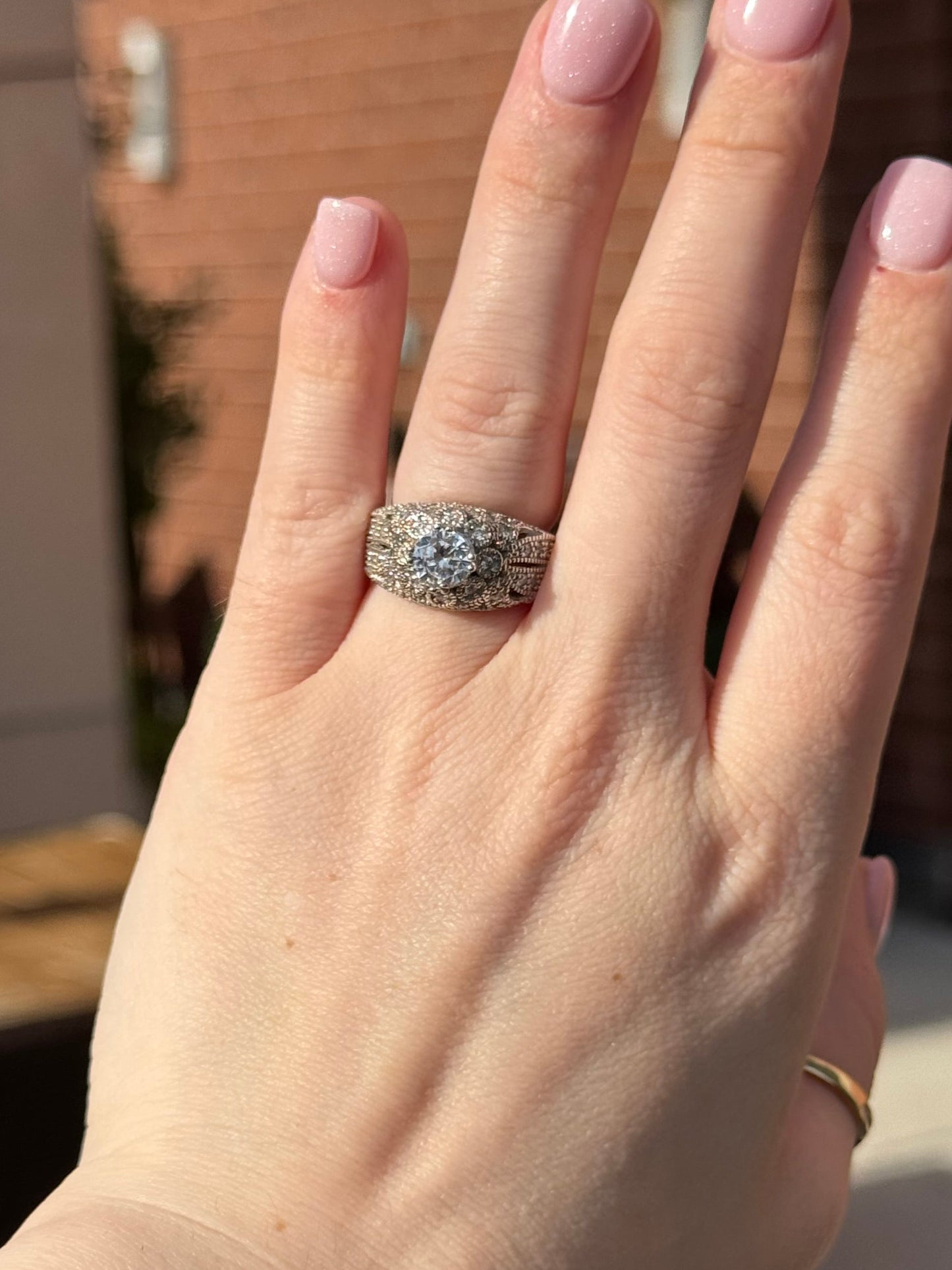 Sterling Silver Glass or CZ Ring – Size 6.75