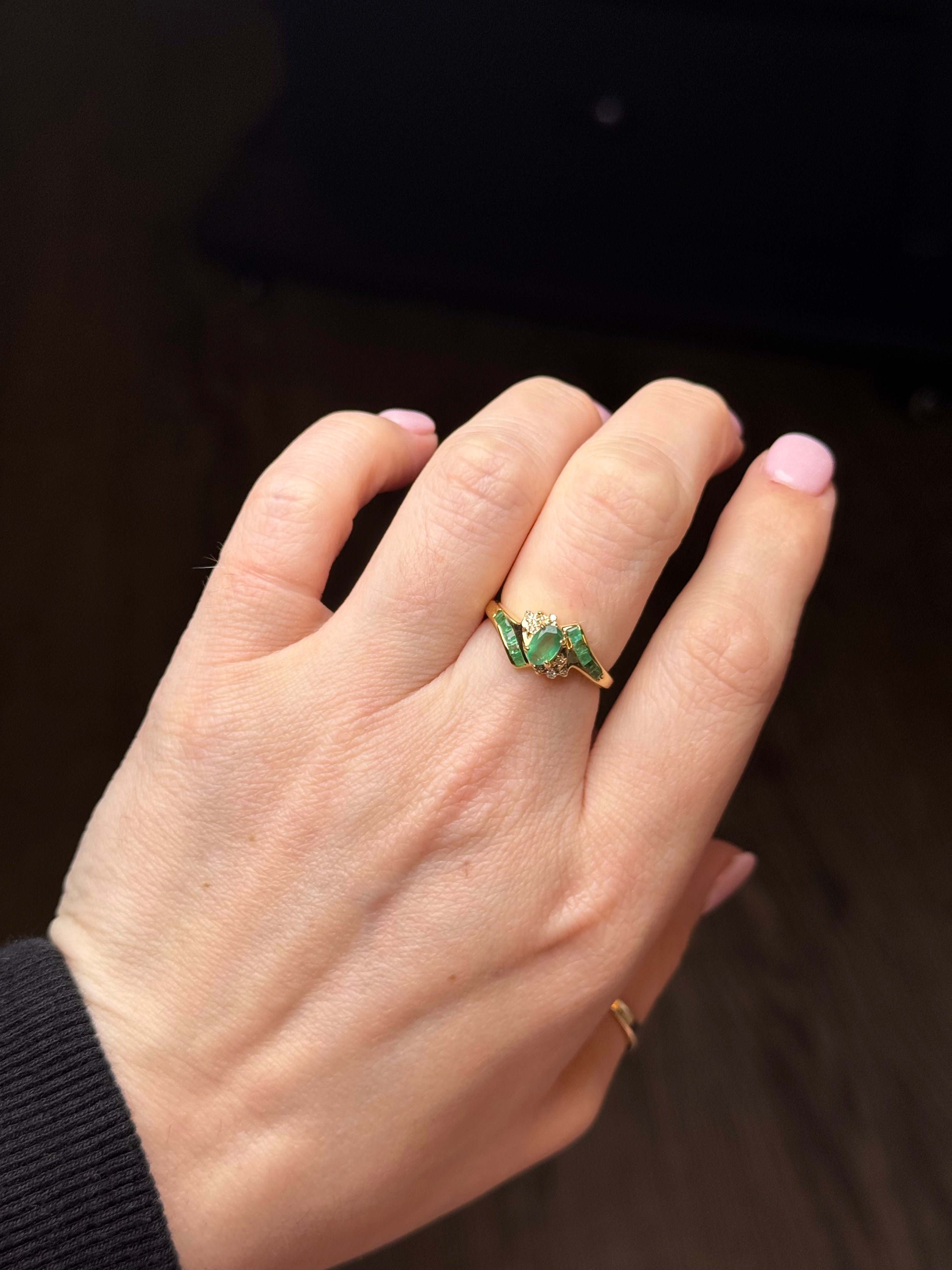 10K Gold Emerald & Diamond Ring – Size 7