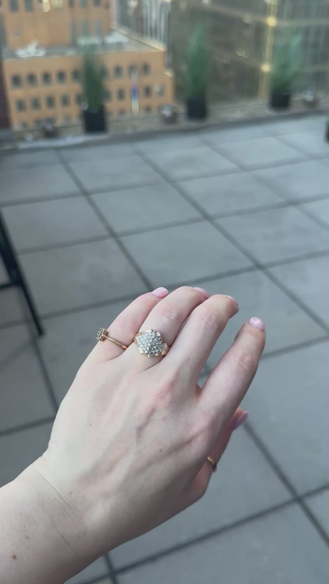 10k diamond ring - size 6.5
