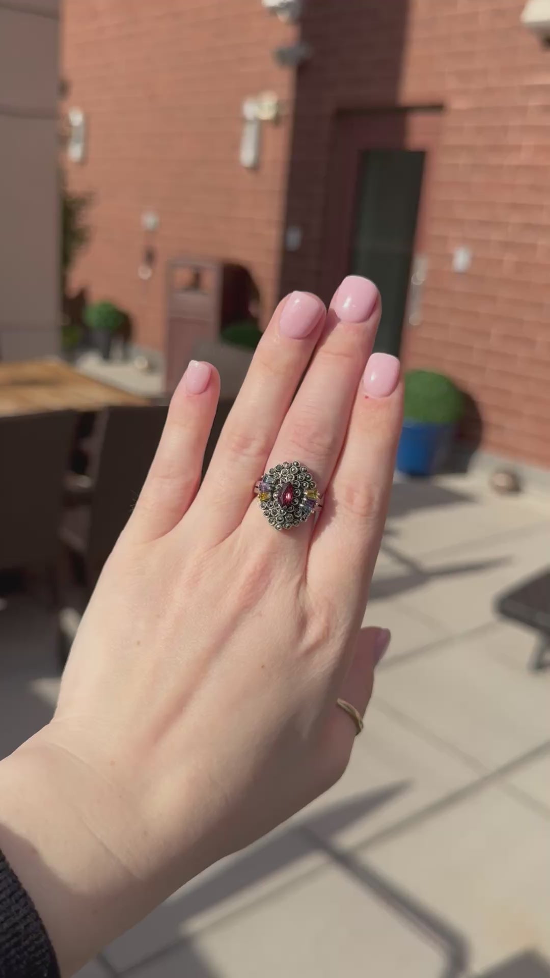 Sterling Silver Garnet & Gemstone Ring – Size 7.